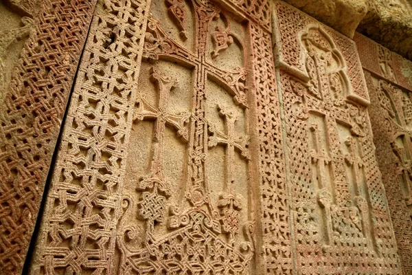 Gros Plan Détails Étonnants Khachkar Pierres Croix Arméniennes Sur Mur — Photo