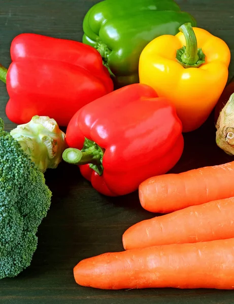 Vertical Image Fresh Colorful Vegetables Scattered Black Wooden Table — Stock Photo, Image