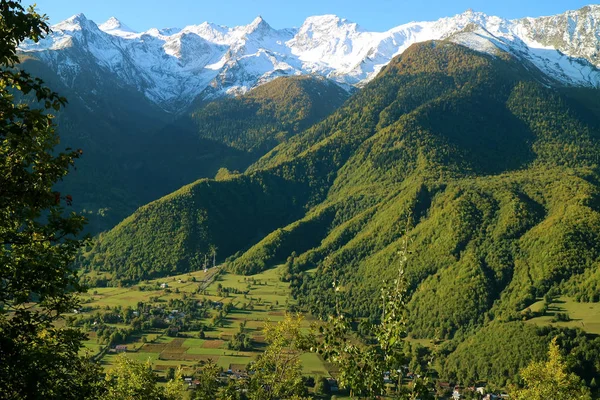 Gürcistan Yukarı Svaneti Bölgesi Ndeki Kafkas Dağları Vadi Nin Çarpıcı — Stok fotoğraf