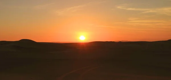 Impresionante Puesta Sol Sobre Las Dunas Arena Del Desierto Huacachina — Foto de Stock