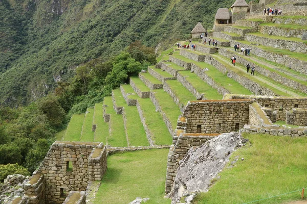 Muchos Los Viajeros Que Exploran Impresionante Estructura Inca Antigua Machu — Foto de Stock