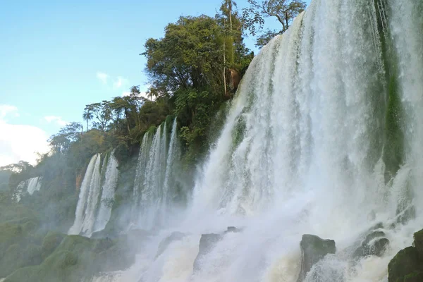 Impresionante Vista Ángulo Bajo Las Cataratas Del Iguazú Lado Argentino — Foto de Stock