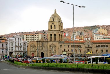 San Francisco Meydanı ünlü San Francisco Kilisesi, La Paz Downtown, Bolivya, Güney Amerika