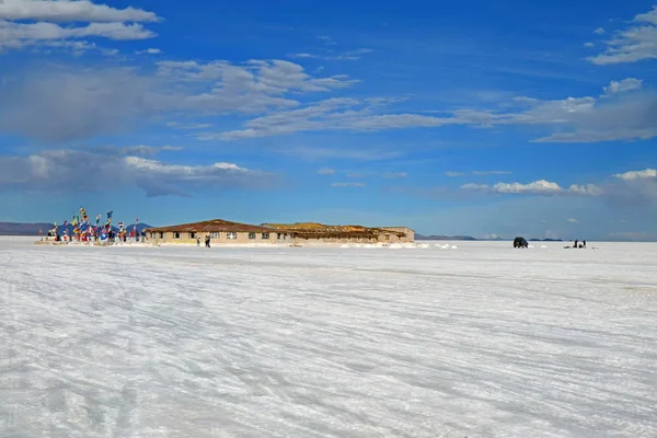 Primer Hotel Salar Ahora Museo Uyuni Salt Flats Con Las —  Fotos de Stock