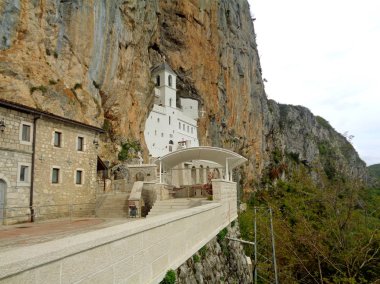 Ostrog Manastırı, Uçurumdaki İnanılmaz Kutsal Yer, Niksiç, Karadağ, Balkanlar ve Avrupa
