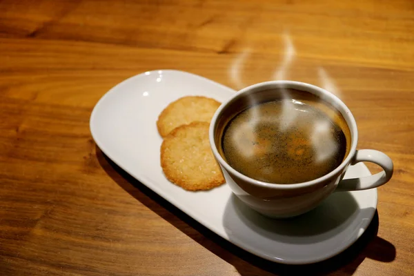 Tasse Café Chaud Avec Fumée Servie Avec Des Biscuits Beurre — Photo