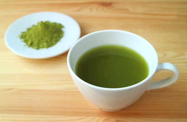 Une Tasse Thé Vert Matcha Chaud Couleur Vibrante Avec Poudre — Photo