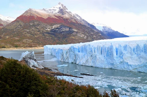 阿根廷巴塔哥尼亚的Unesco世界遗产名胜古迹秋季的Perito Moreno冰川 — 图库照片