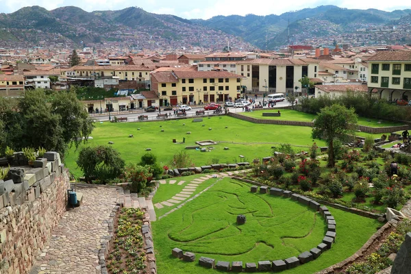 Ogród Poza Coricancha Temple Cuzco Peru Symbolem Inków Mitologii Kondora — Zdjęcie stockowe