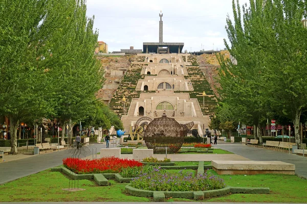 Ереванский Каскад Знаменитая Достопримечательность Центральном Районе Еревана Армения — стоковое фото