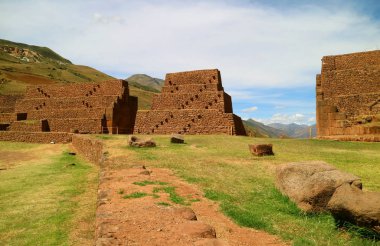 Piquillacta ya da Pikillacta, Güney Vadisi, Cusco, Peru 'da iyi korunmuş bir İnka öncesi arkeoloji sahası.