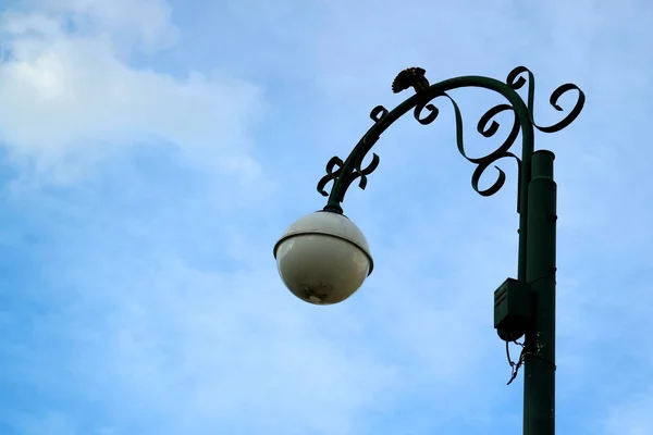 Beau Lampadaire Contre Ciel Bleu Nuageux Cusco Pérou — Photo