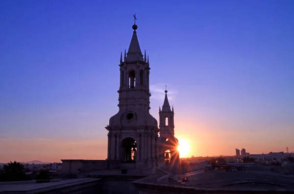 Warm Light Setting Sun Shining Bell Tower Basilica Cathedral Arequipa — 스톡 사진