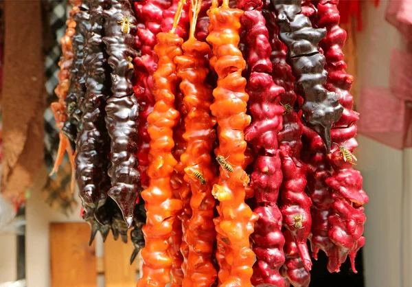 Color Vibrante Deliciosa Churchkhela Dulces Tradicionales Georgianos Venta Atrayendo Muchas —  Fotos de Stock