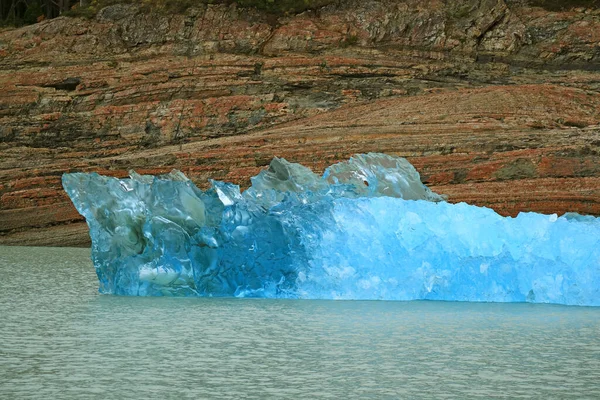 Arjantin Gölü Üzerinde Yüzen Perito Moreno Buzdağı Los Glaciares Ulusal — Stok fotoğraf