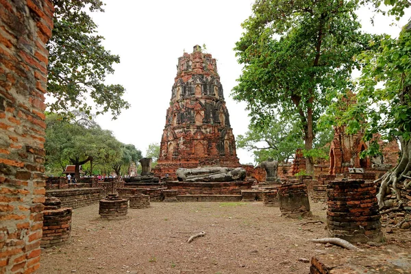Působivé Pozůstatky Sedí Buddha Images Chrámu Wat Mahathat Ayutthaya Historický — Stock fotografie