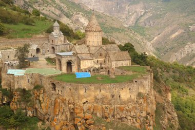 Güney Ermenistan 'ın Syunik ilindeki Büyük Bazalt Platosu' nda bulunan Tatev Manastırı Kompleksi
