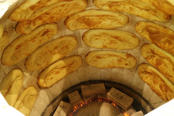 Muitos Dos Pães Tradicionais Armênios Assados Moderno Forno Tonir Gás — Fotografia de Stock