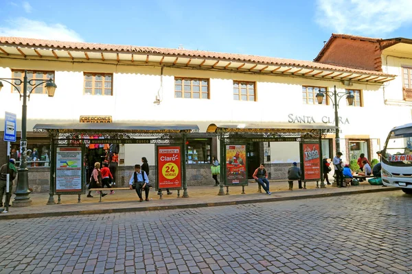 Mensen Bij Bushalte Calle Santa Clara Straat Het Historische Centrum — Stockfoto