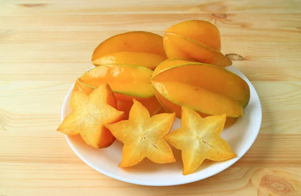 Nombreux Fruits Entiers Mûrs Couleur Vibrante Tranchés Star Fruit Sur — Photo