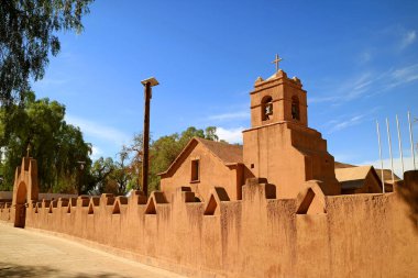 Şili 'nin en eski ikinci kilisesi olan Şili' nin El Loa Eyaleti 'ndeki San Pedro de Atacama Kilisesi.