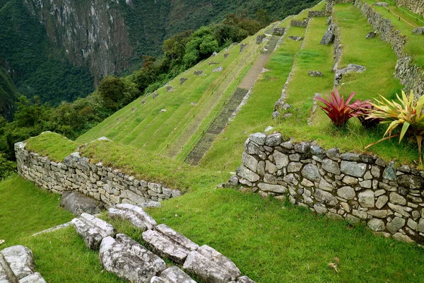 Restos Terrazas Agrícolas Incas Ladera Montaña Ciudadela Machu Picchu Valle — Foto de Stock