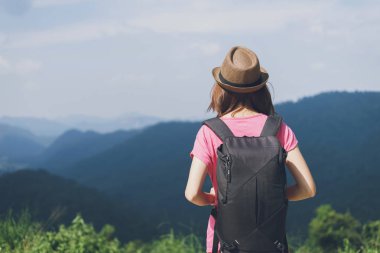 Kadın Gezgin Dağı'nda arıyor