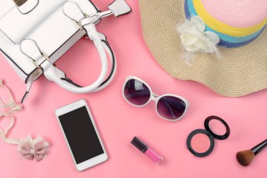 Makyaj ve Aksesuarları Pembe backg izole kadın çanta