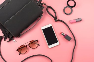 Makyaj ve Aksesuarları Pembe backg izole kadın çanta