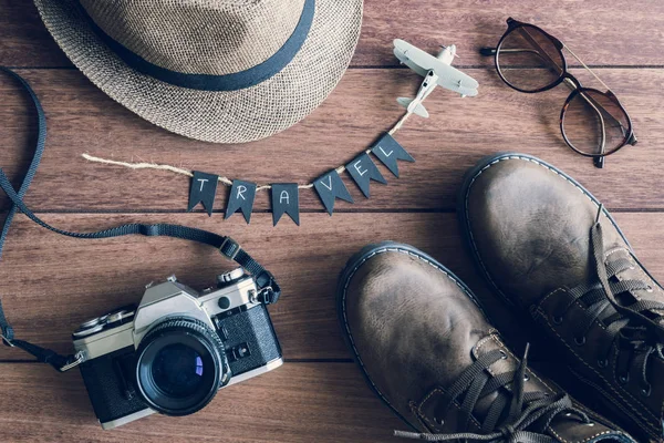 Overhead view of Traveler's accessories and items — Stock Photo, Image