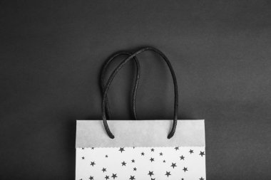 Siyah Cuma kağıt çanta.