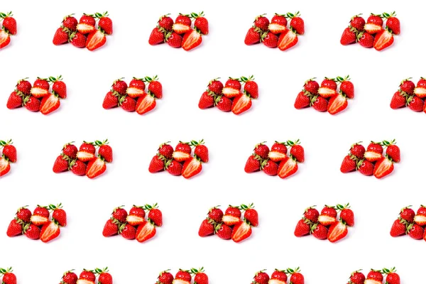 Taze çilekten yapılmış desen. Beyaz arka planda izole edilmiş. Pankart