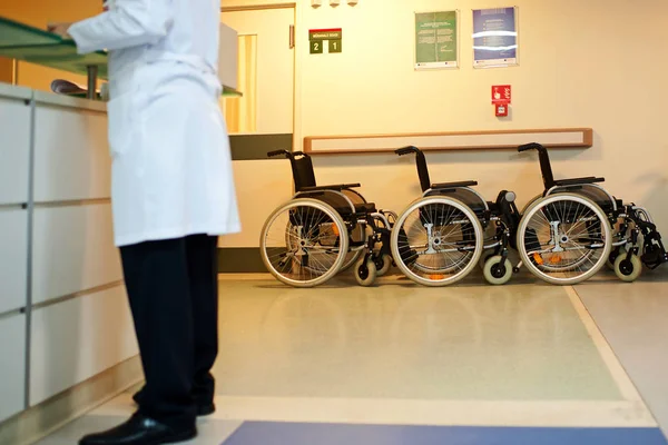 Wheelchairs in the emergency department