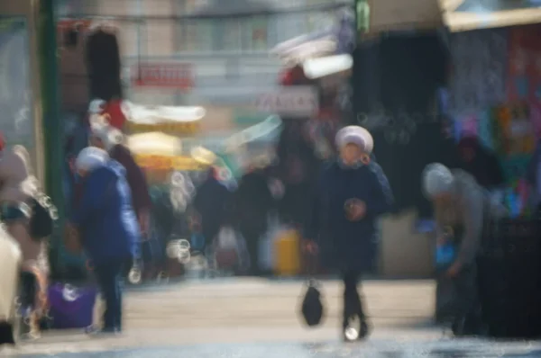 Gente Camina Por Calle Ciudad Vida Ciudad Movimiento Multitud Siluetas — Foto de Stock