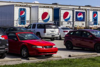 Indianapolis - Eylül 2016 yaklaşık: Pepsi yer şişeleme. Pepsi dünyanın en büyük içecek üreticilerinden biridir ben