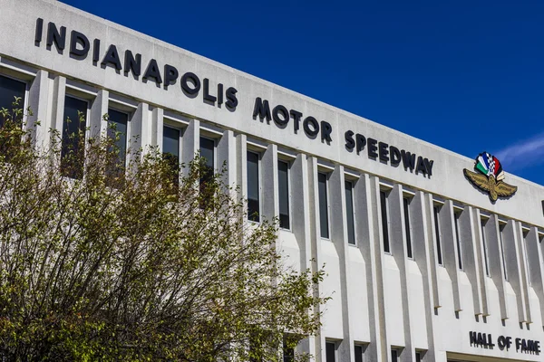 Indianápolis - Circa Septiembre 2016: Indianápolis Motor Speedway Hall of Fame Building. IMS acoge las carreras de coches Indy 500 y Brickyard 400 VIII — Foto de Stock