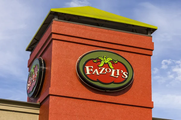 Kokomo - Circa Octubre 2016: Fazoli 's dining location. Fazoli 's es una cadena italiana de restaurantes casuales y rápidos III — Foto de Stock