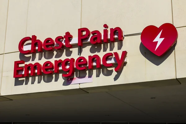 Señal roja de entrada de emergencia para un hospital local XVII — Foto de Stock