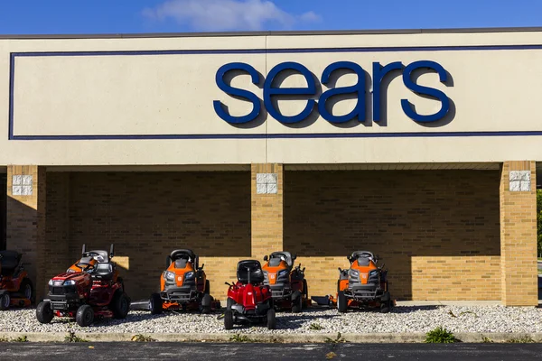 Anderson - około października 2016: Pasaż Sears lokalizacji. Sears jest zależne od Sears Holdings Vii — Zdjęcie stockowe