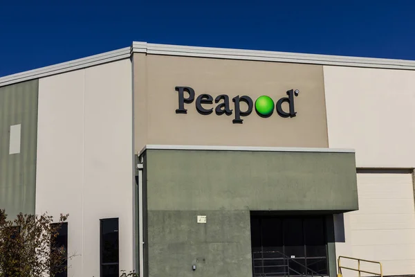 Indianápolis - Circa noviembre 2016: Peapod Servicio de entrega de comestibles y pedidos en línea Almacén II — Foto de Stock