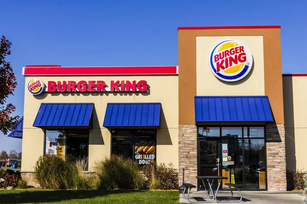 Kokomo - omstreeks November 2016: Burger King Retail fastfood locatie. Elke dag, bezoek meer dan 11 miljoen gasten Burger King Ii — Stockfoto