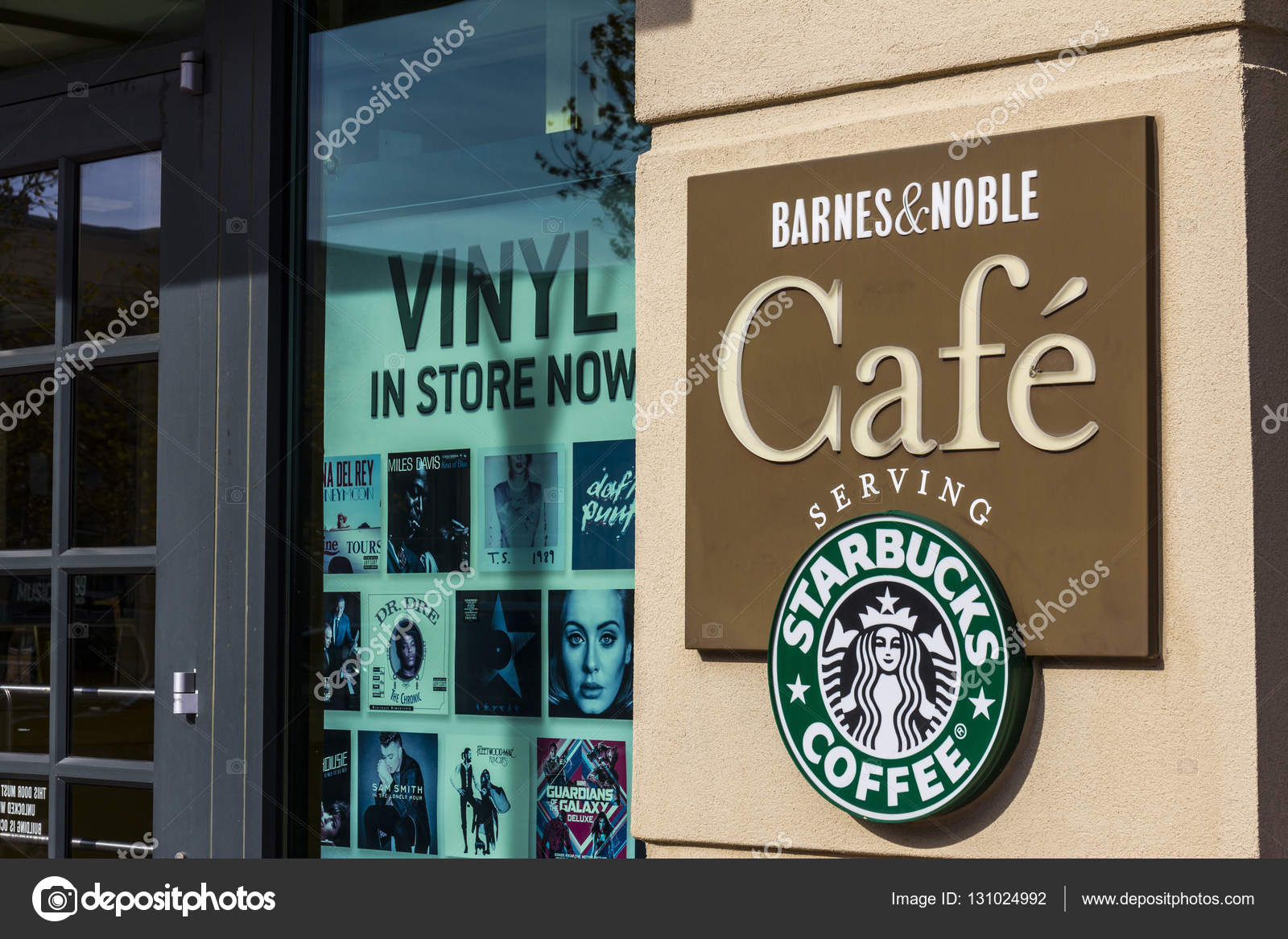 Indianapolis Circa November 2016 Barnes Noble Retail Location