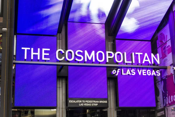 Las Vegas - Circa dicembre 2016: The Cosmopolitan of Las Vegas. Il Cosmopolitan è un casinò resort di lusso e hotel sulla Strip II — Foto Stock