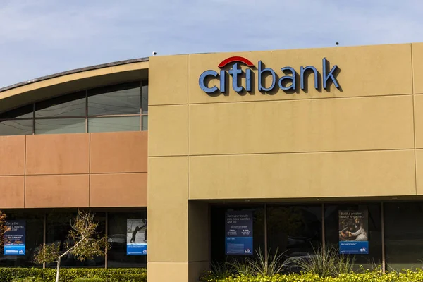 Las Vegas - Circa December 2016: Citibank Consumer Branch. Citibank adalah divisi konsumen layanan keuangan multinasional Citigroup II — Stok Foto