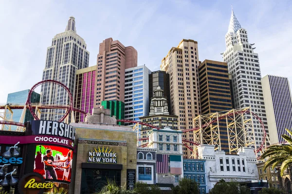 Las Vegas - Circa Diciembre 2016: Fachada del Hotel y Casino Nueva York-Nueva York, su arquitectura está destinada a evocar el Skyline II de la Gran Manzana — Foto de Stock