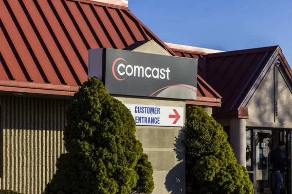 Lafayette - Circa Diciembre 2016: Comcast Service Center. Comcast es una multinacional de medios de comunicación VIII — Foto de Stock