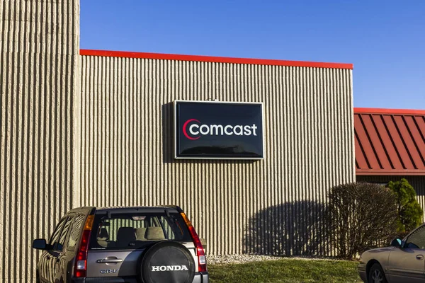 Lafayette - Circa Diciembre 2016: Comcast Service Center. Comcast es una multinacional de medios de comunicación X — Foto de Stock