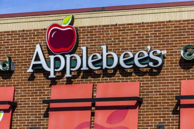 Indianapolis - Şubat 2017 yaklaşık: Applebee's Neighborhood Grill ve Bar rahat Restoran. Applebee 's e Dineequity, Inc II kuruluşudur