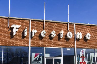Indianapolis - Şubat 2017 yaklaşık: Firestone tam otomatik bakım konumu ile eski Neon işaret II