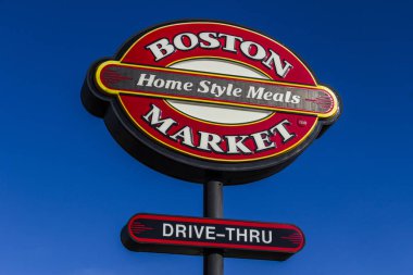 Indianapolis - Şubat 2017 yaklaşık: Logo ve tabela bir Boston Market Fast Casual Restoran. Boston Market sahibi özel sermaye şirketi Sun Capital Partners tarafından ben